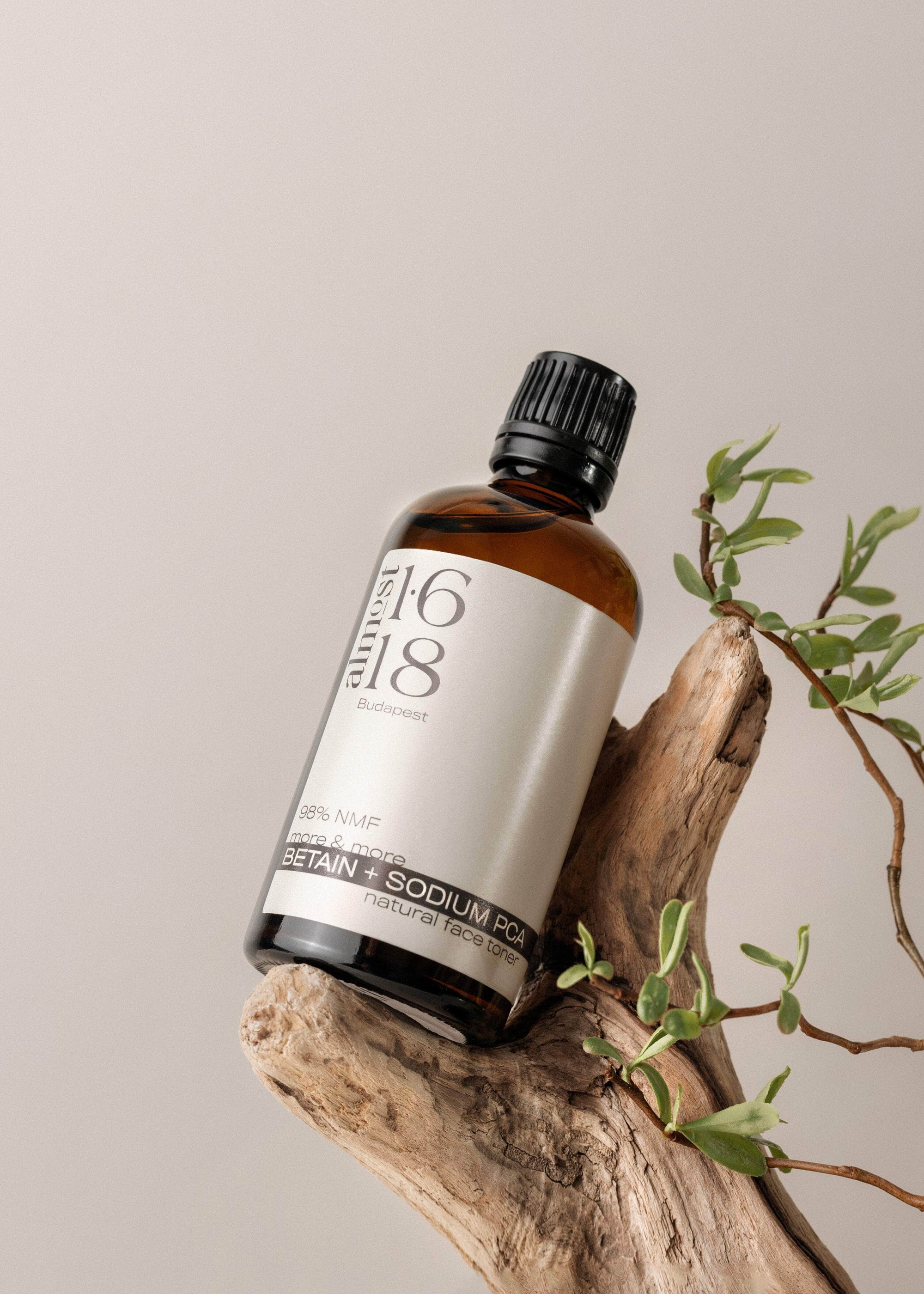 almost1618 face toner pH Balance 98% NMF Betain + Sodium PCA toner